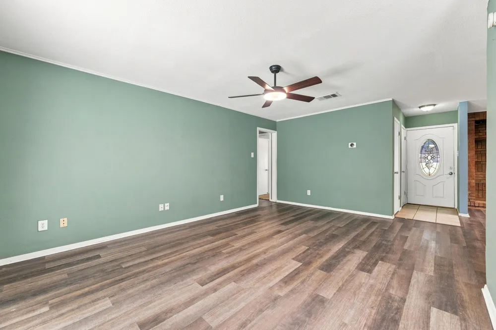 6800 Echo Hill Drive Watauga, TX 76148