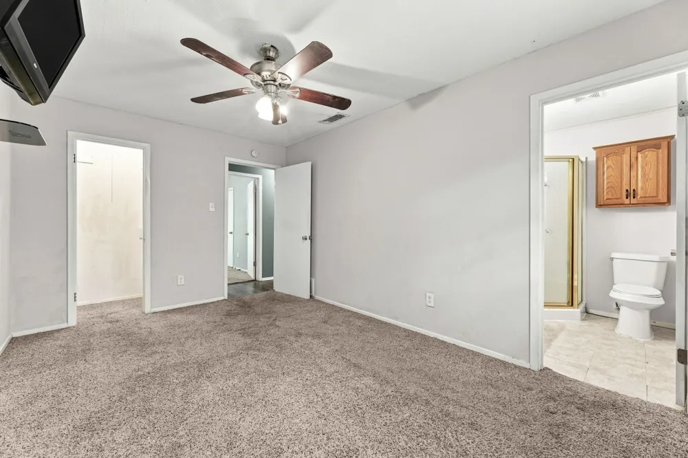 6800 Echo Hill Drive Watauga, TX 76148