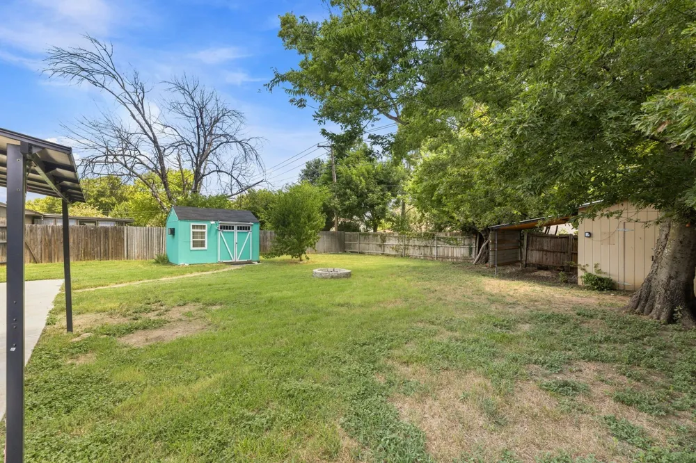 6800 Echo Hill Drive Watauga, TX 76148