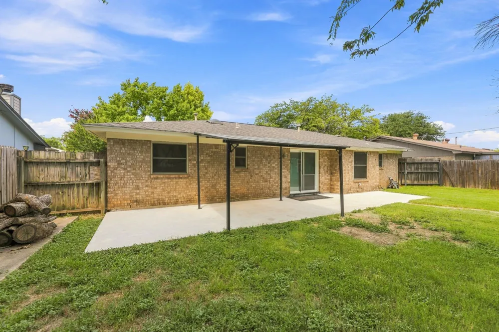 6800 Echo Hill Drive Watauga, TX 76148