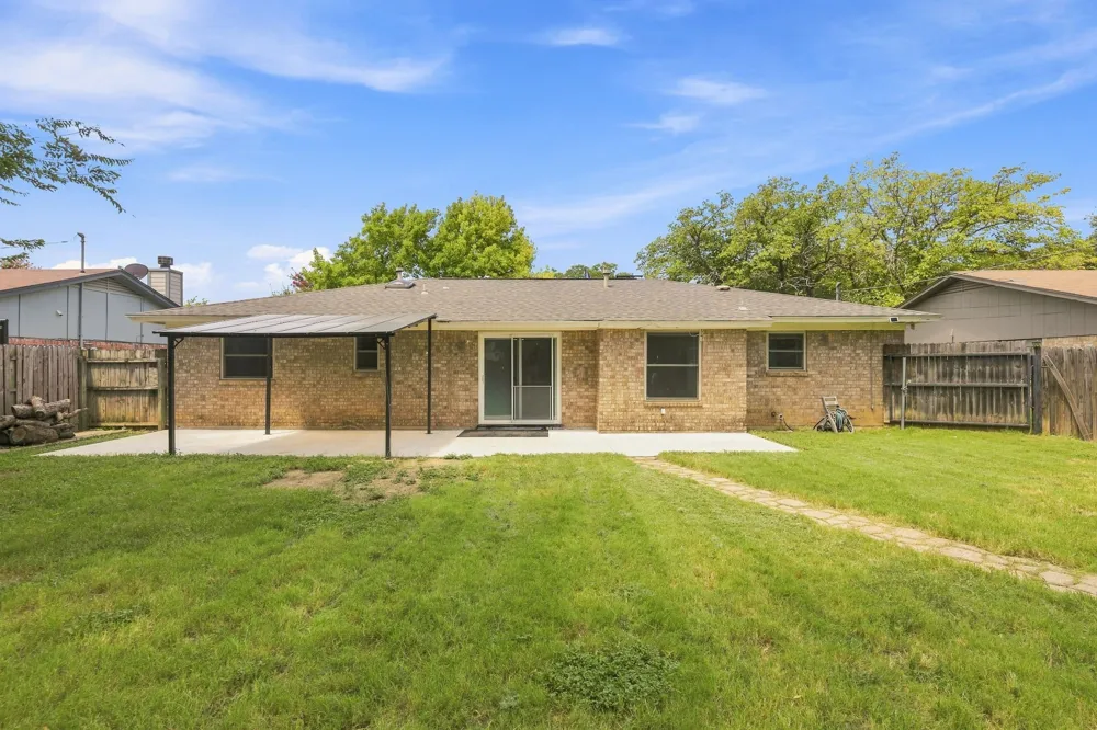 6800 Echo Hill Drive Watauga, TX 76148