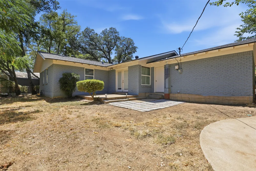 110 Oak Ridge Terrace Weatherford, TX 76086