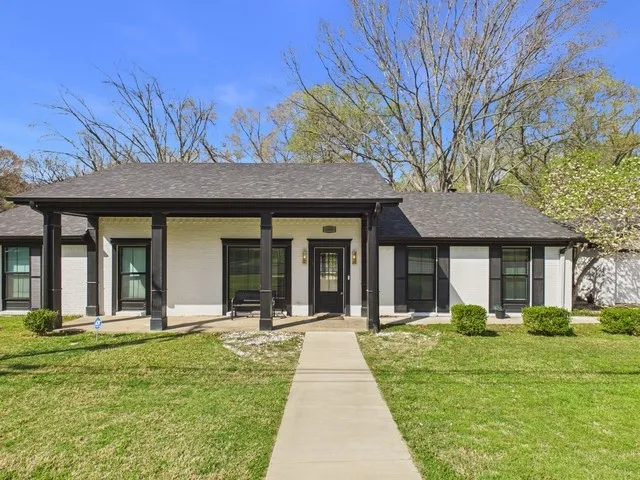 1010 Bel Air Drive Athens, TX 75751