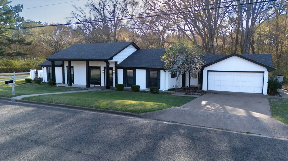 1010 Bel Air Drive Athens, TX 75751