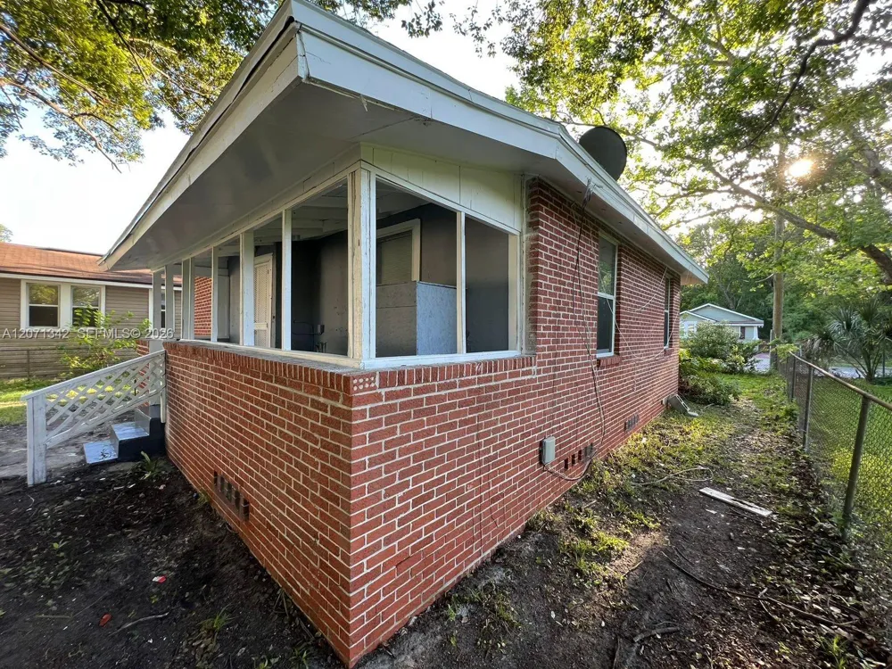 5703 Ave B #1 Jacksonville, FL 32209