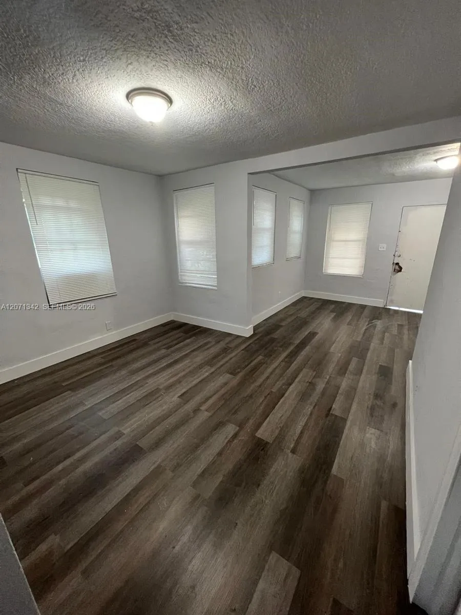 5703 Ave B #1 Jacksonville, FL 32209