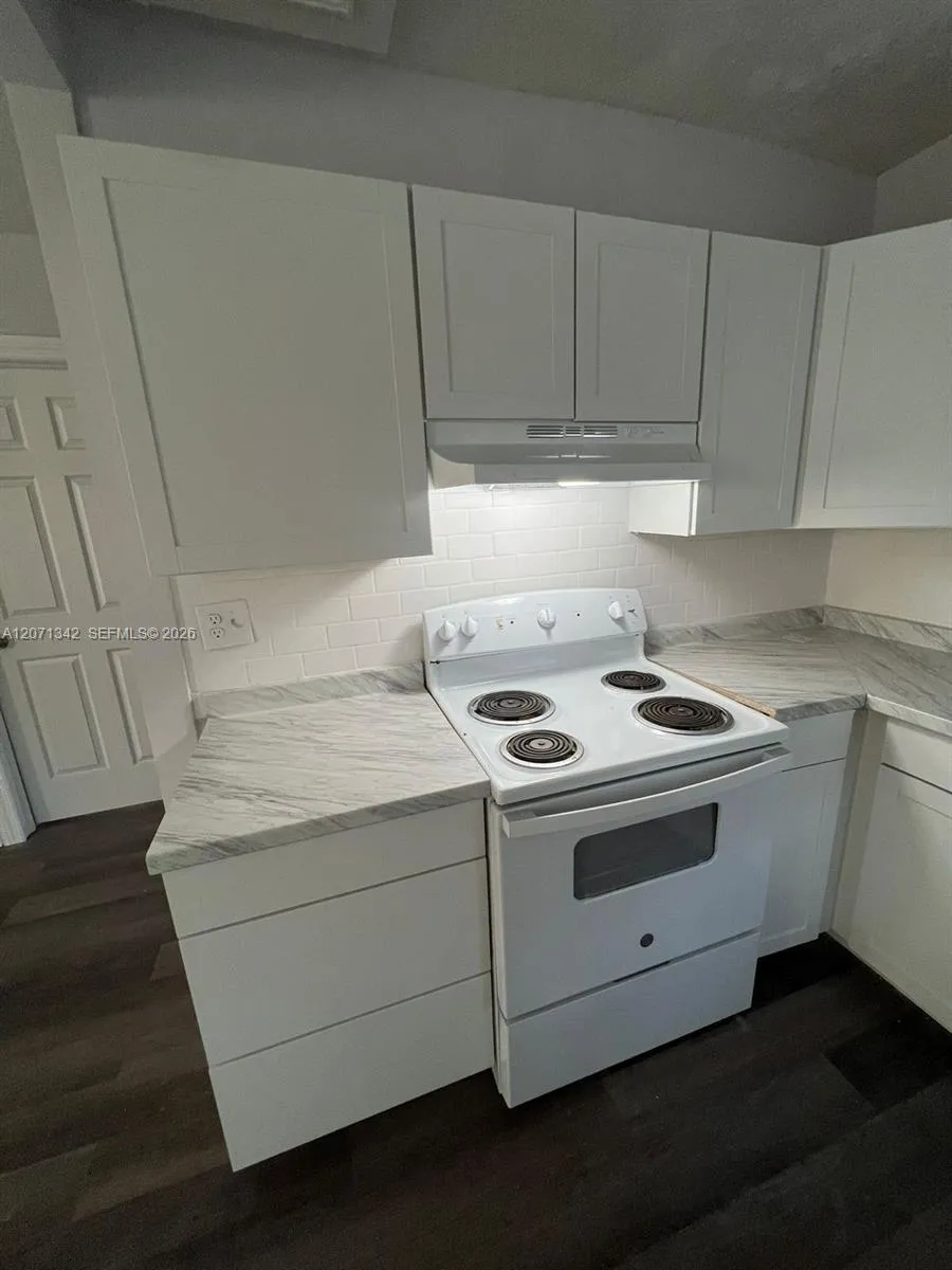 5703 Ave B #1 Jacksonville, FL 32209