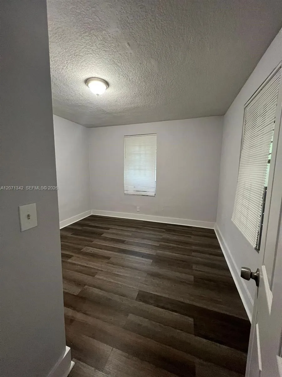 5703 Ave B #1 Jacksonville, FL 32209