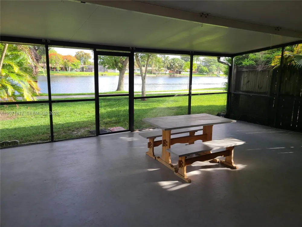 10520 Buttonwood Ave #10520 Pembroke Pines, FL 33026