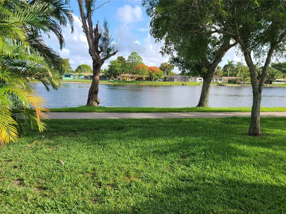 10520 Buttonwood Ave #10520 Pembroke Pines, FL 33026