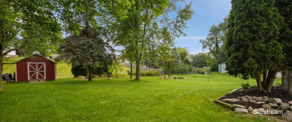101 Chicory Street NE Comstock Park, MI 49321