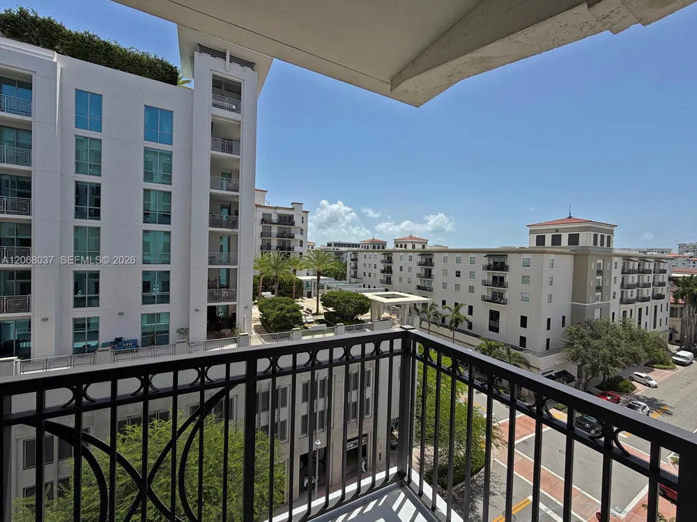 301 Altara Ave #609 Coral Gables, FL 33146