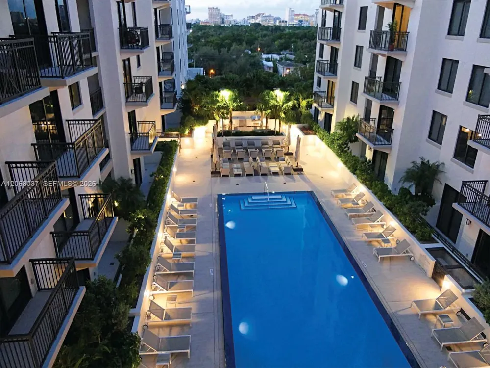 301 Altara Ave #609 Coral Gables, FL 33146