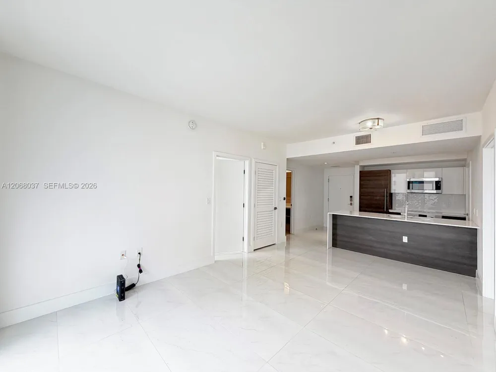 301 Altara Ave #609 Coral Gables, FL 33146