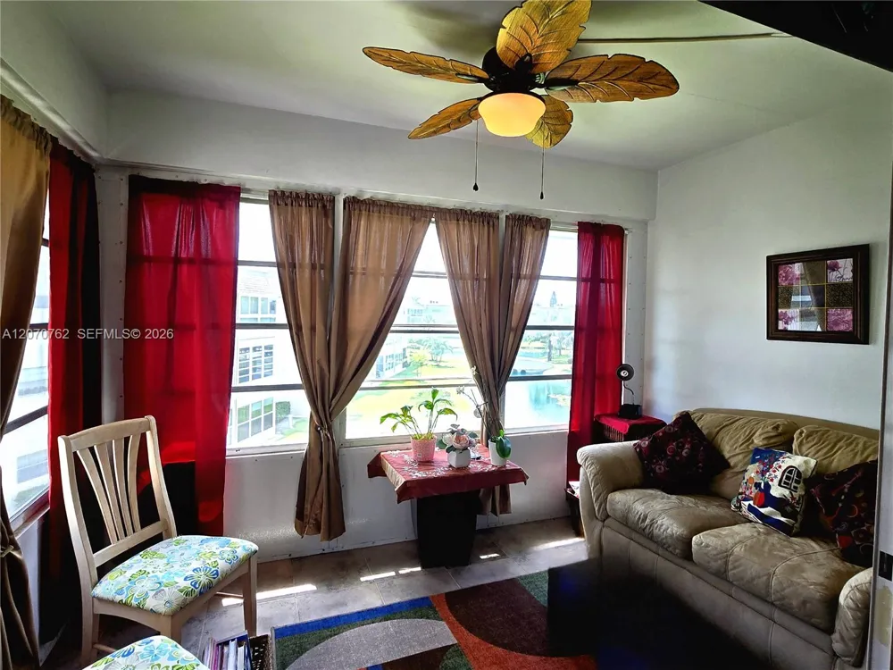3405 NW 48th Ave #601 Lauderdale Lakes, FL 33319