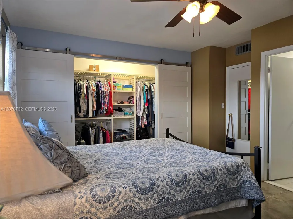 3405 NW 48th Ave #601 Lauderdale Lakes, FL 33319