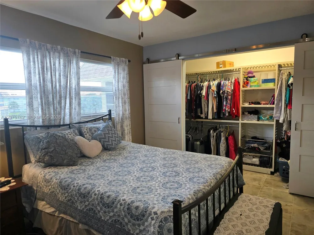 3405 NW 48th Ave #601 Lauderdale Lakes, FL 33319