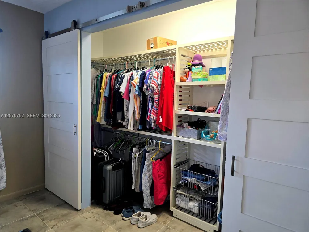 3405 NW 48th Ave #601 Lauderdale Lakes, FL 33319