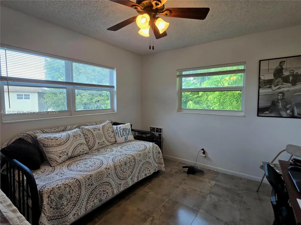 3405 NW 48th Ave #601 Lauderdale Lakes, FL 33319