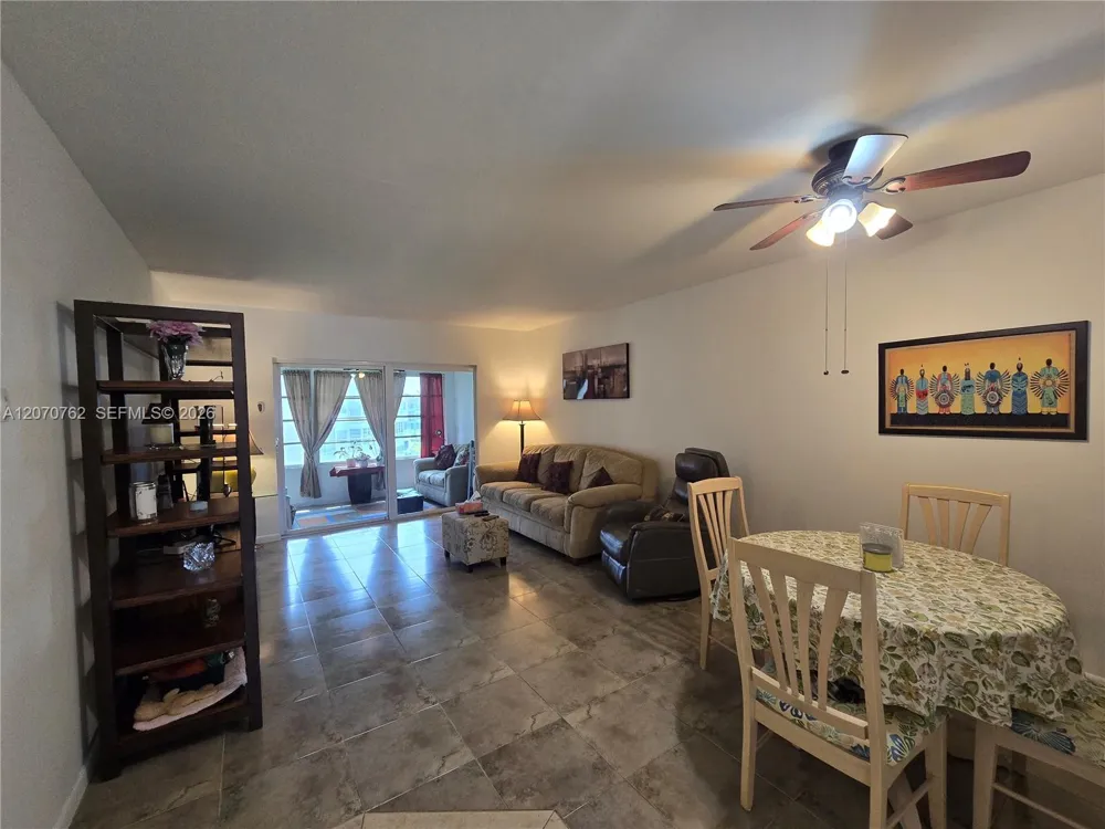 3405 NW 48th Ave #601 Lauderdale Lakes, FL 33319