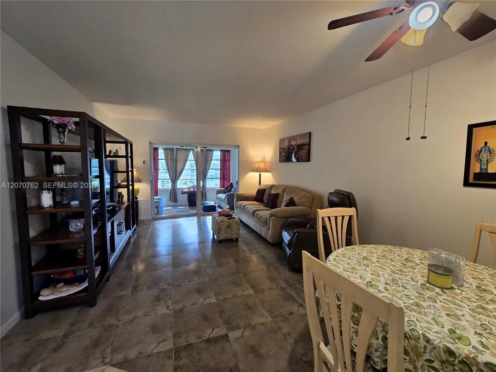 3405 NW 48th Ave #601 Lauderdale Lakes, FL 33319