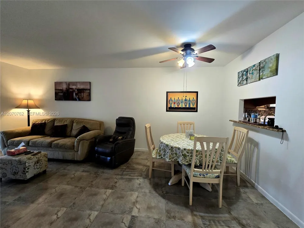 3405 NW 48th Ave #601 Lauderdale Lakes, FL 33319