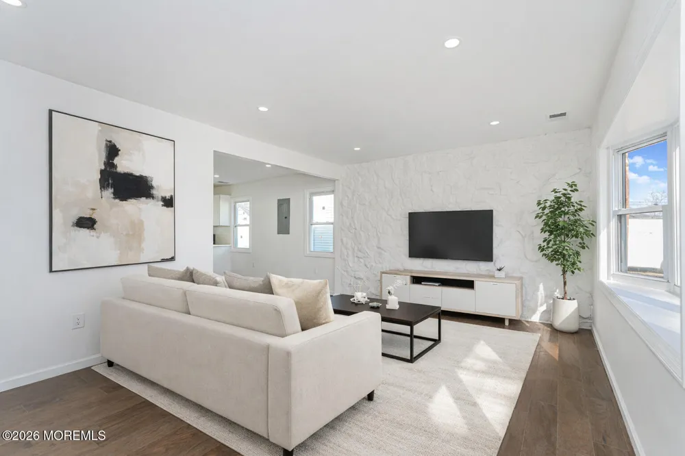 144 Monmouth Road Oakhurst, NJ 07755
