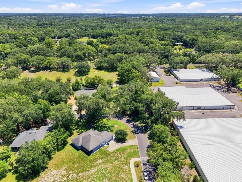 512 DOWLING CIRCLE Lady Lake, FL 32159