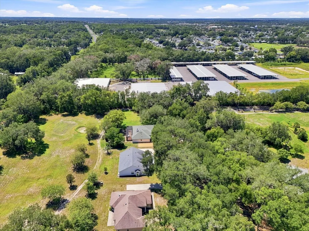 512 DOWLING CIRCLE Lady Lake, FL 32159