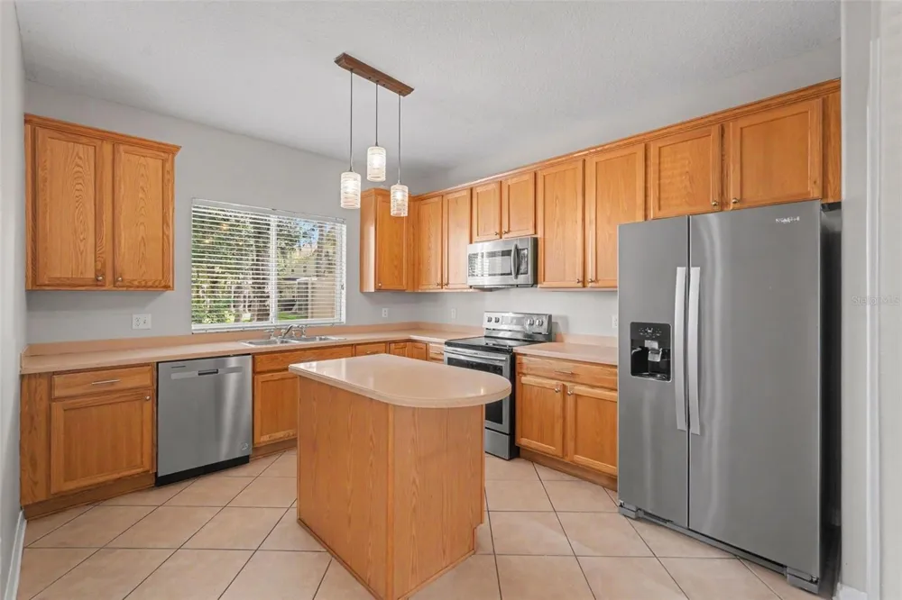 10536 SHADY FALLS COURT Riverview, FL 33578
