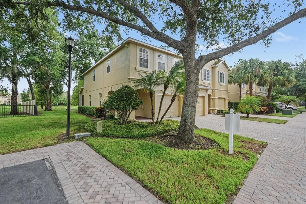 10536 SHADY FALLS COURT Riverview, FL 33578