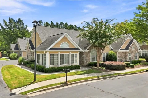3204 Village Lane