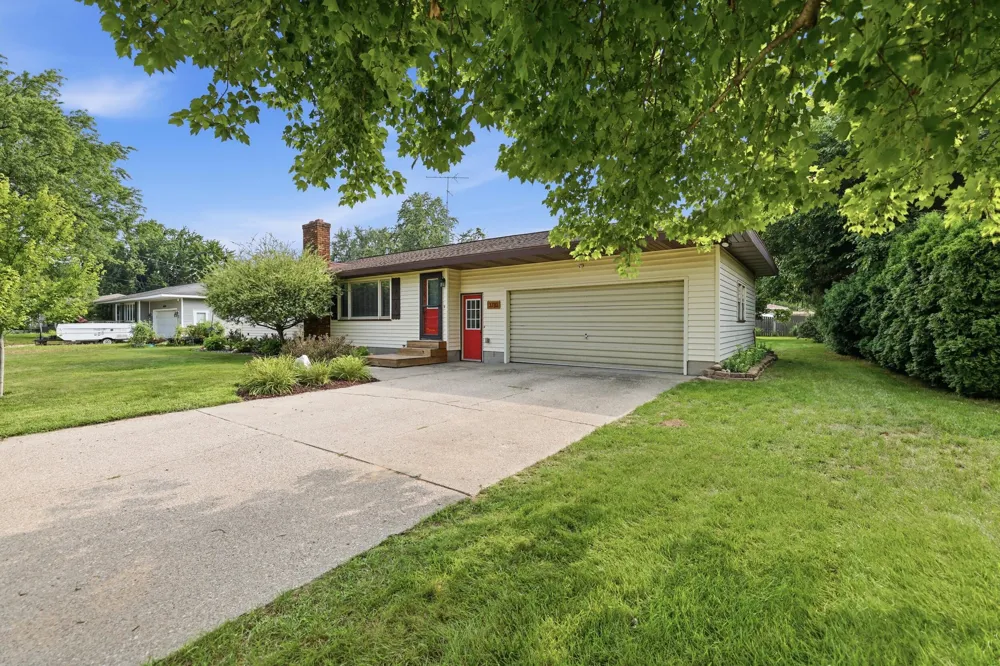 3710 Manning Street Muskegon, MI 49444