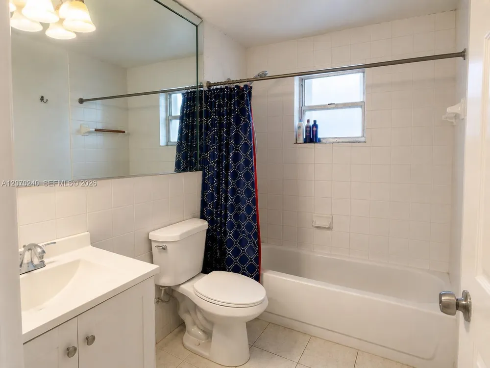 3074 NW 64th St Miami, FL 33147