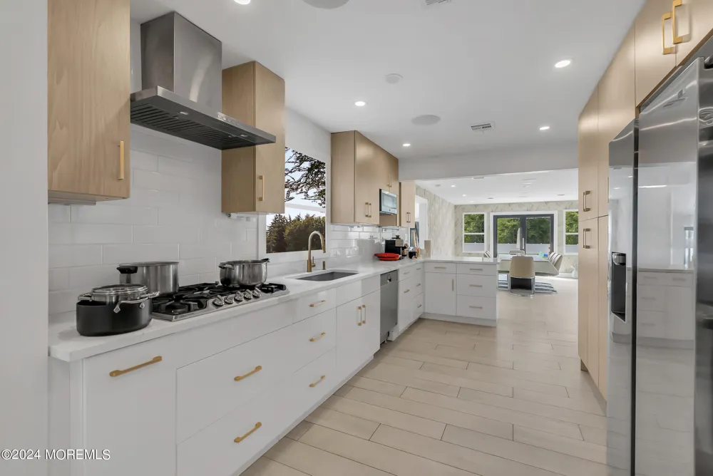 24 Johnston Street Oakhurst, NJ 07755
