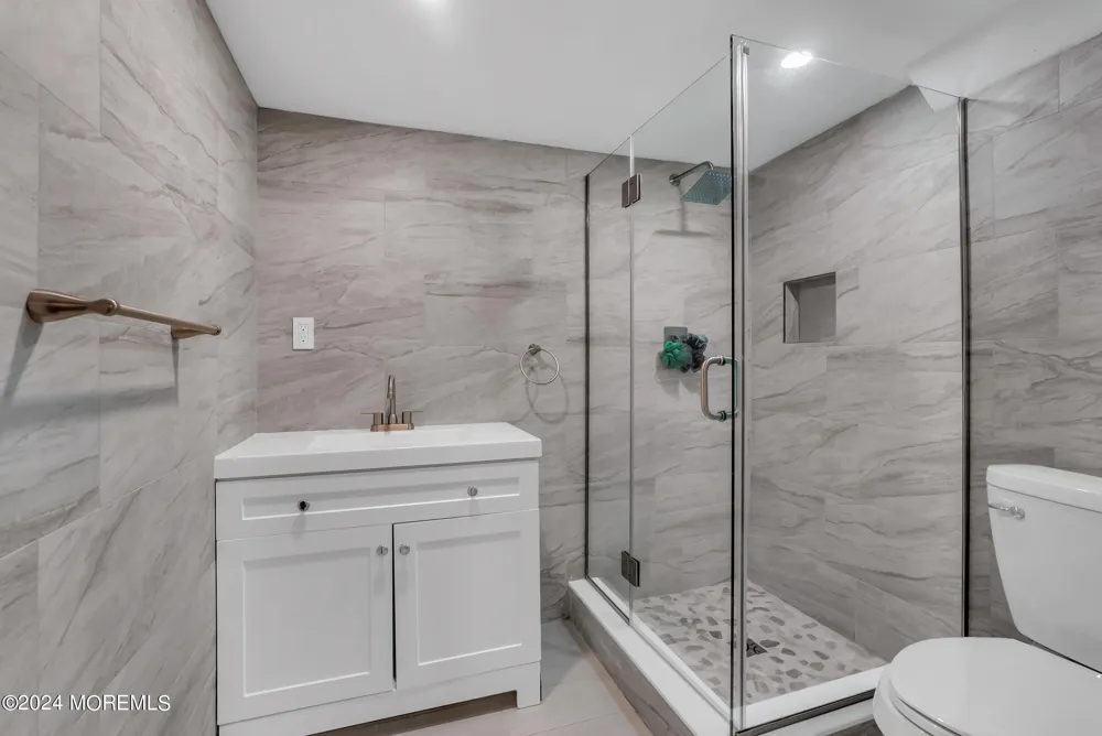 24 Johnston Street Oakhurst, NJ 07755