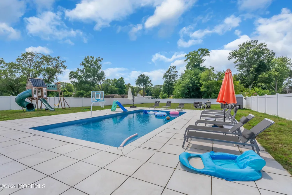 24 Johnston Street Oakhurst, NJ 07755