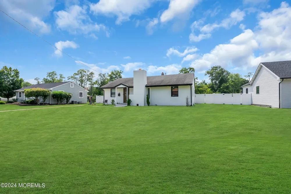24 Johnston Street Oakhurst, NJ 07755