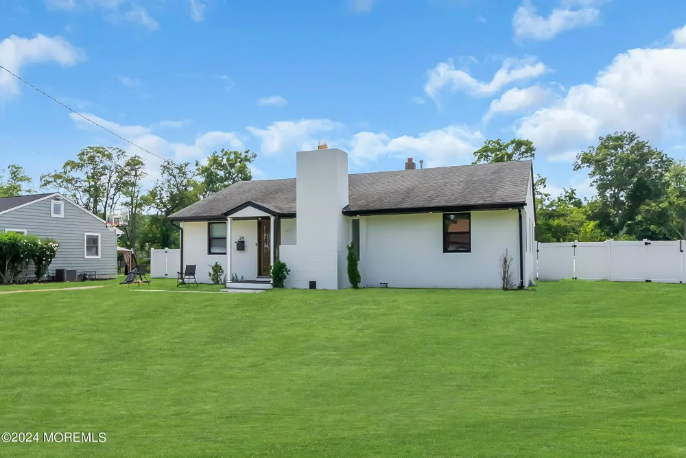 24 Johnston Street Oakhurst, NJ 07755