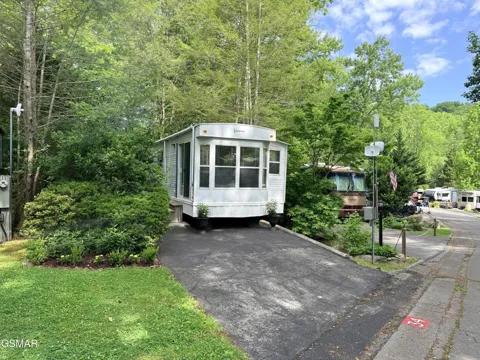 4229 E Parkway #34