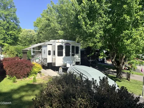 4229 E Parkway #153