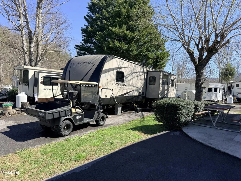 4229 E Parkway Gatlinburg, TN 37738
