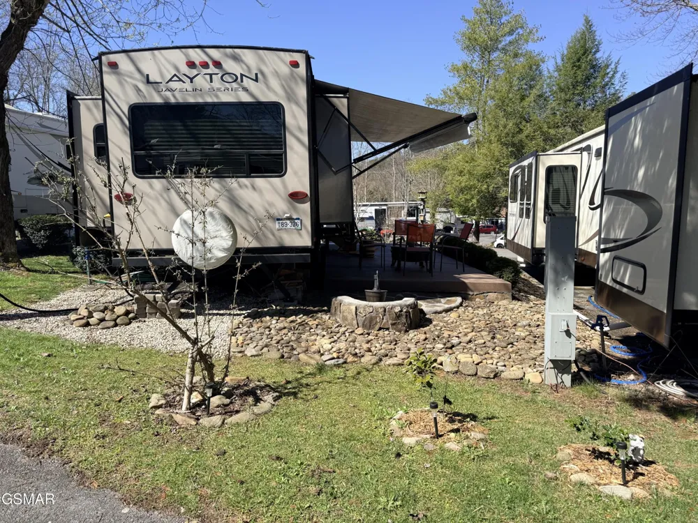 4229 E Parkway Gatlinburg, TN 37738