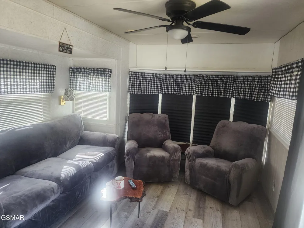 4229 E Parkway Gatlinburg, TN 37738