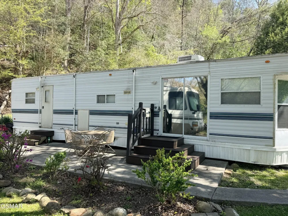 4229 E Parkway Gatlinburg, TN 37738