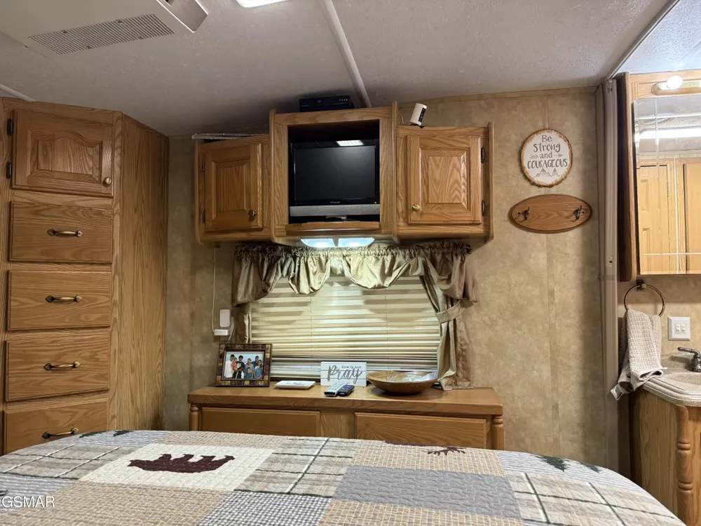 4229 E Parkway Gatlinburg, TN 37738