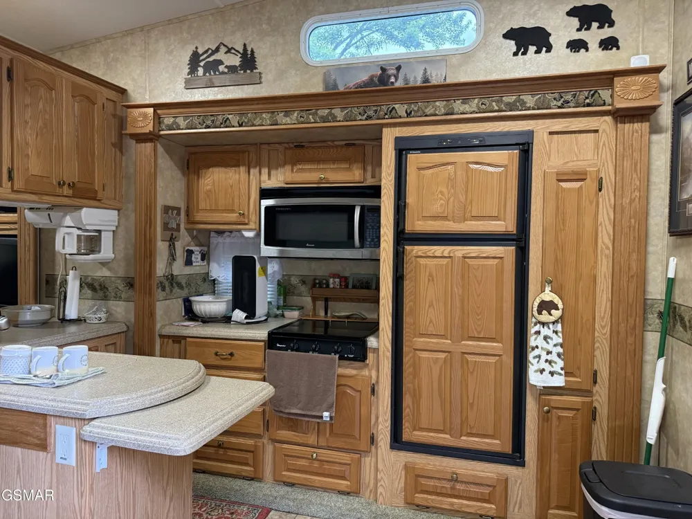 4229 E Parkway Gatlinburg, TN 37738