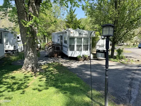 4229 E Parkway #118