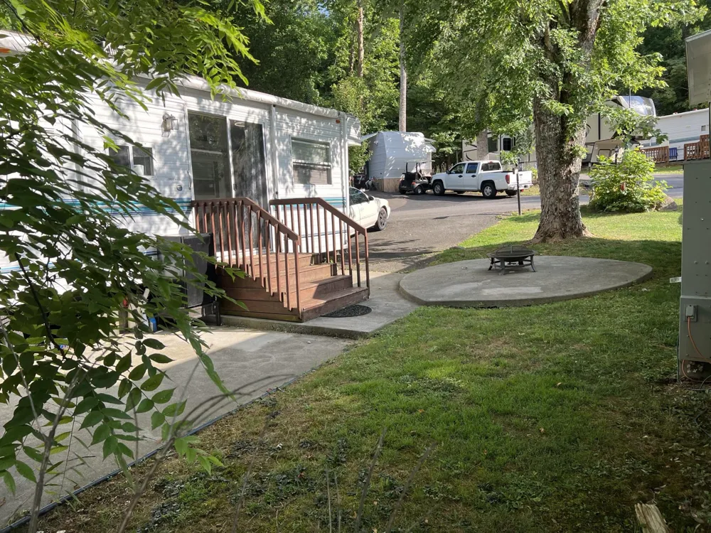 4229 E Parkway Gatlinburg, TN 37738