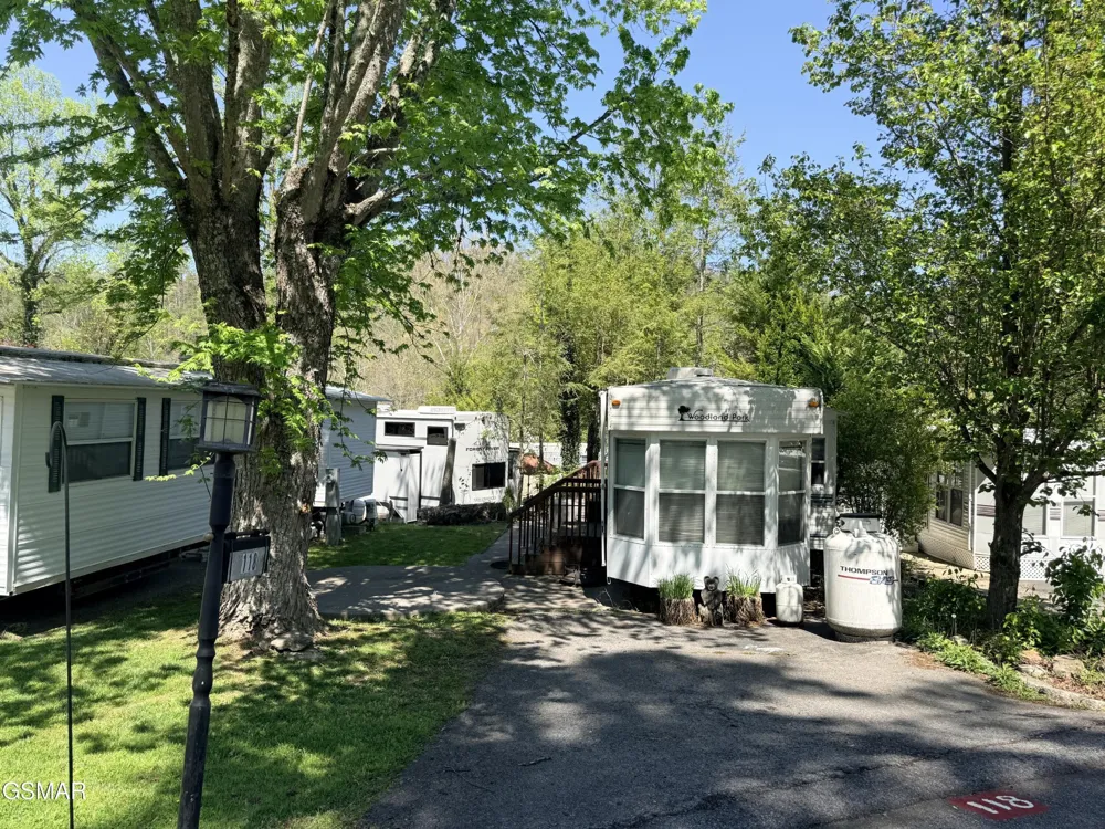4229 E Parkway Gatlinburg, TN 37738